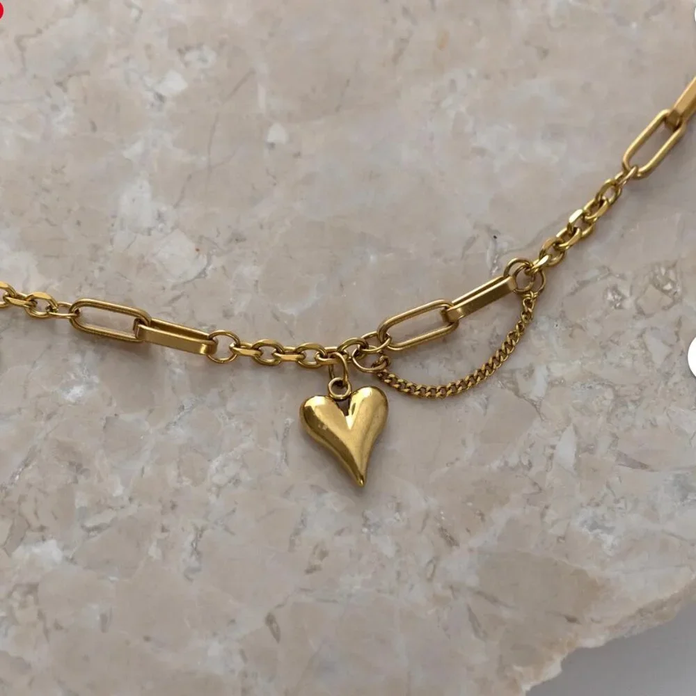 Woman 18K Gold Plated Stainless Steel heart Charm Chain Necklace 18.5' - Picture 3 of 5